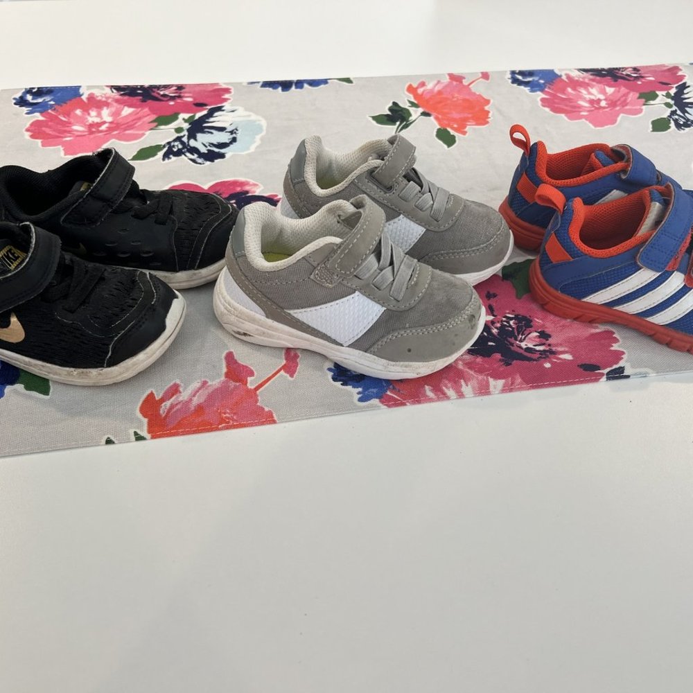 Bundle of Toddler Size 6 Shoes